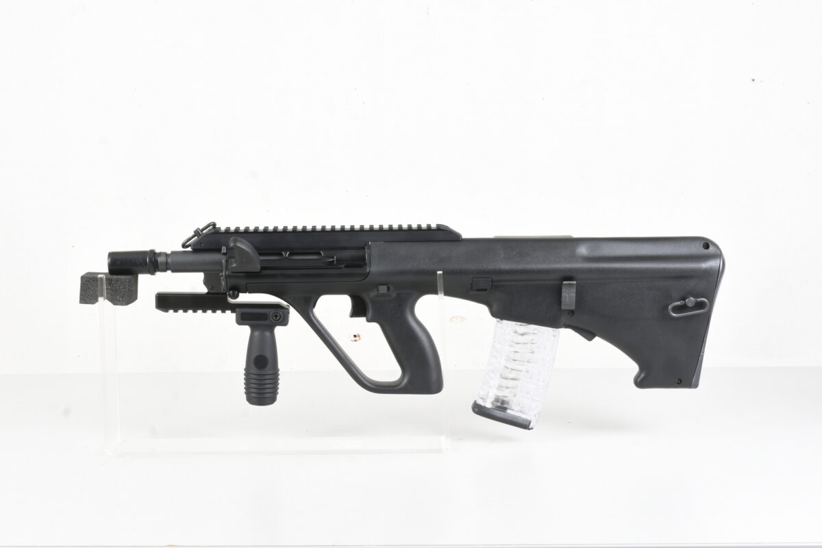 Steyr AUG CAR 9mm Submachinegun ( SMG )